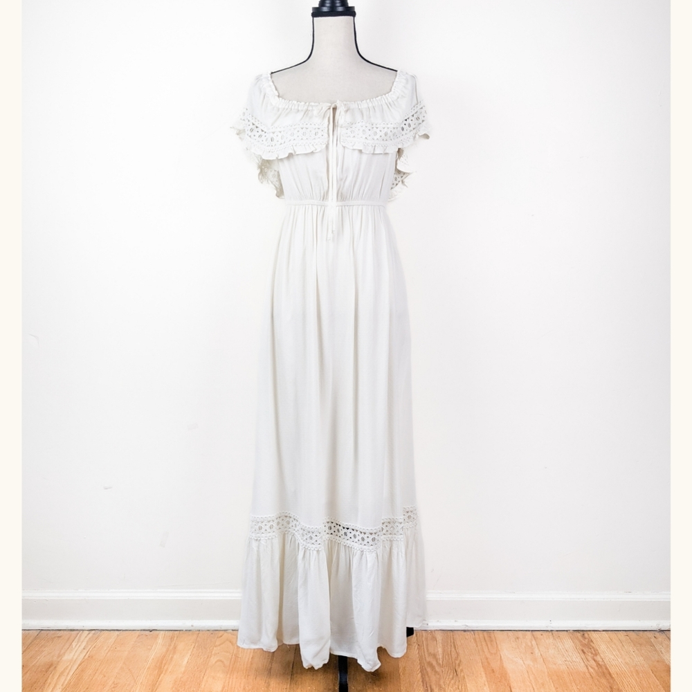 🦋LAST🦋 NWT Blu Pepper Cream Off-the-Shoulder Maxi Dress, Size Medium